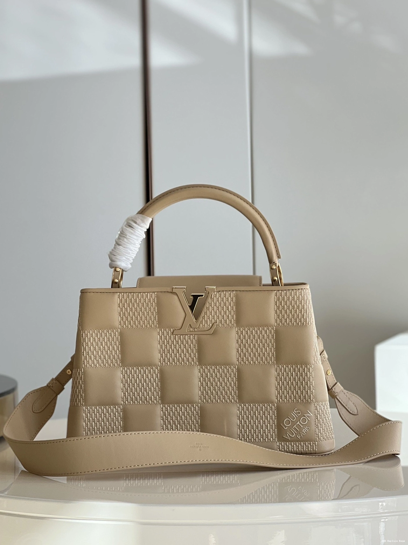 Aaa replica ru LOUIS CAPUCINES VUITTON MM 0717